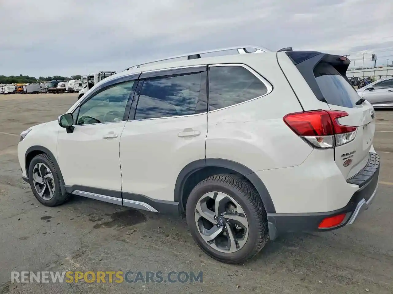 2 fotografías del automóvil dañado JF2SKAMC8RH410347 SUBARU FORESTER 2024