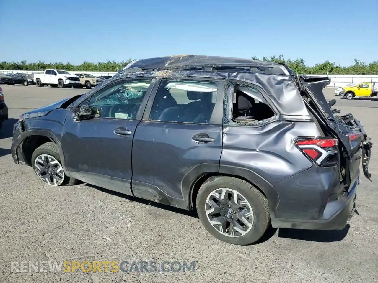 2 fotografías del automóvil dañado JF2SLDAC1SH448270 SUBARU FORESTER 2025