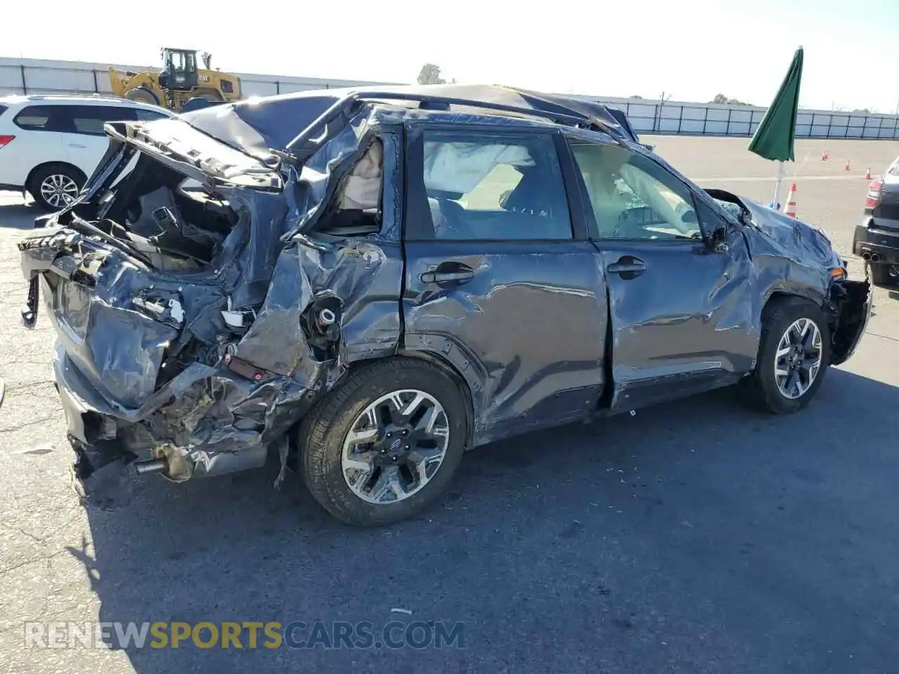 3 fotografías del automóvil dañado JF2SLDAC1SH448270 SUBARU FORESTER 2025