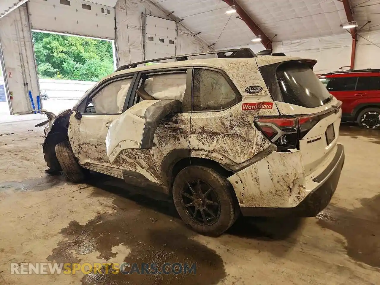 2 Фотография поврежденного автомобиля JF2SLDACXSH466833 SUBARU FORESTER 2025