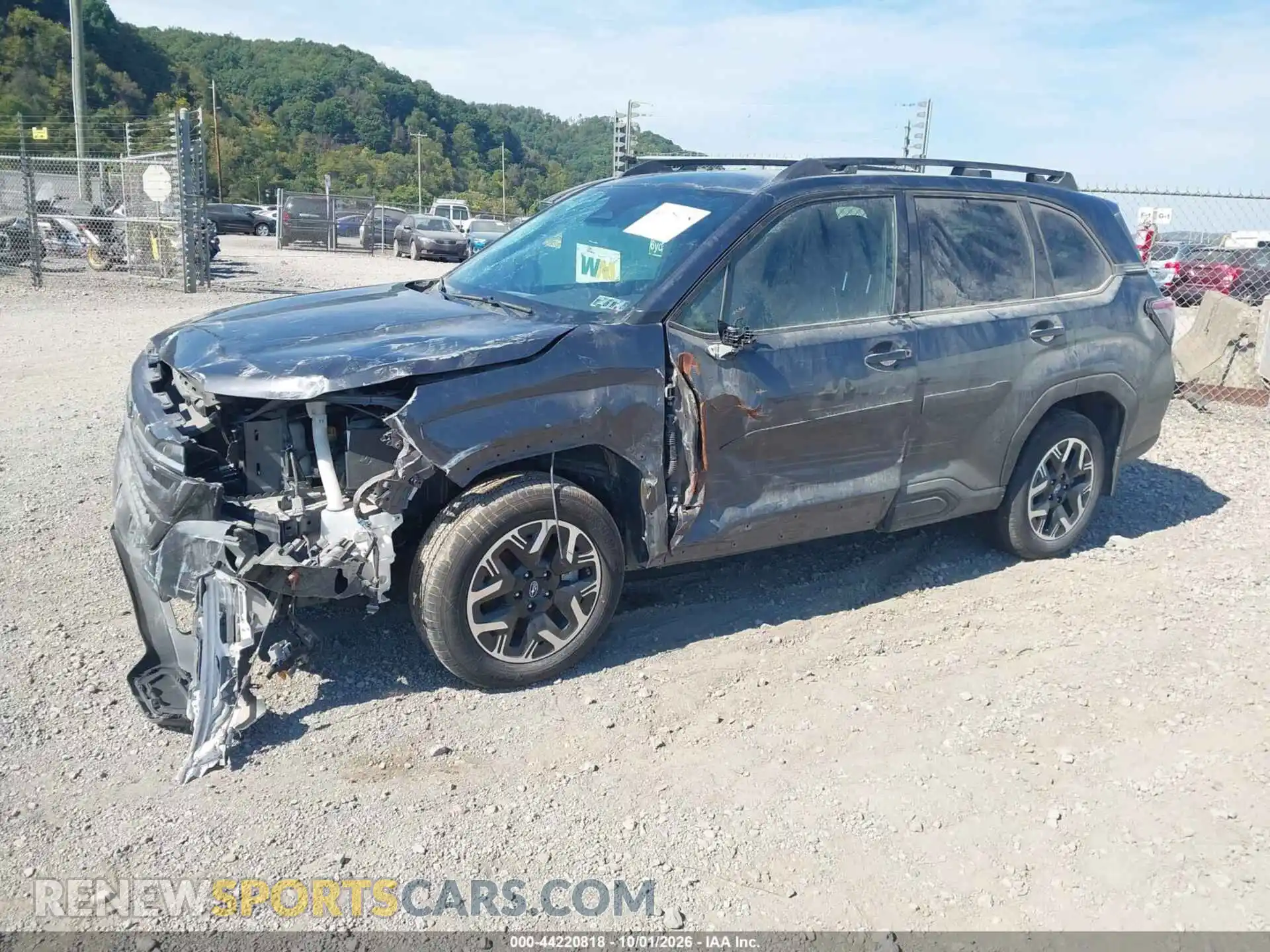 2 fotografías del automóvil dañado JF2SLDBC0SH612199 SUBARU FORESTER 2025