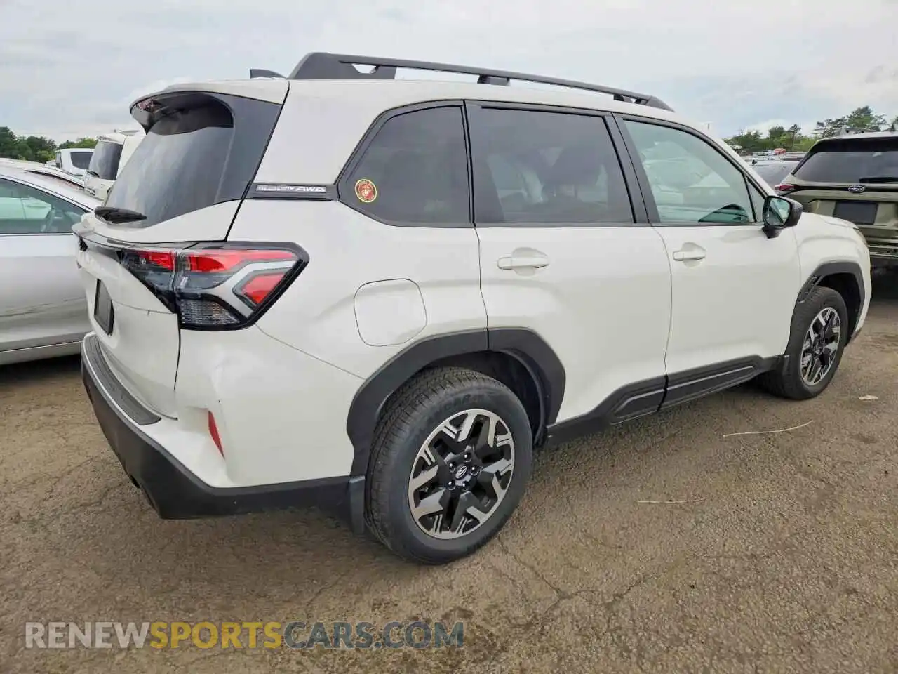 3 Фотография поврежденного автомобиля JF2SLDBC3SH486856 SUBARU FORESTER 2025