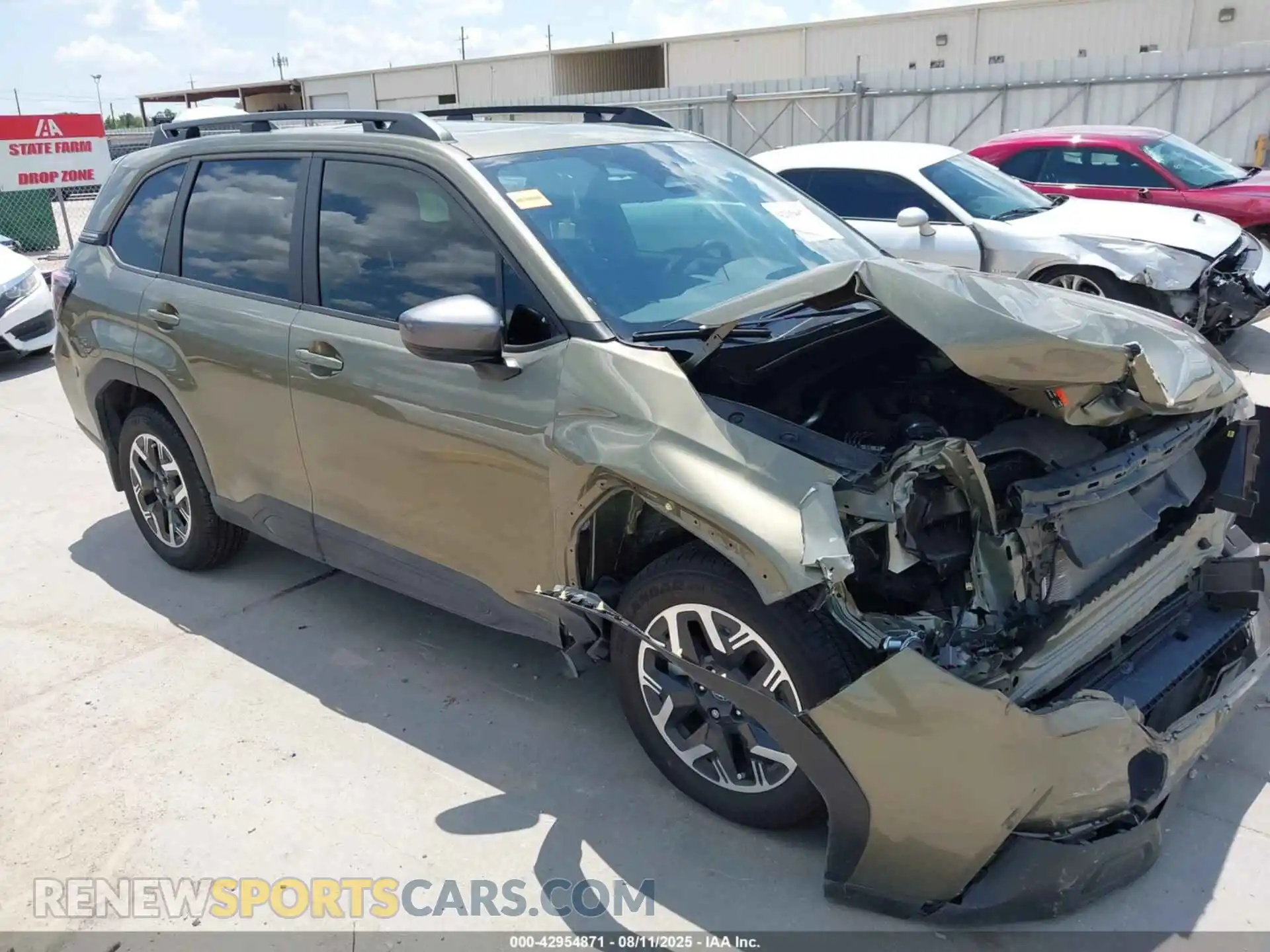 1 Фотография поврежденного автомобиля JF2SLDBC4SH490009 SUBARU FORESTER 2025