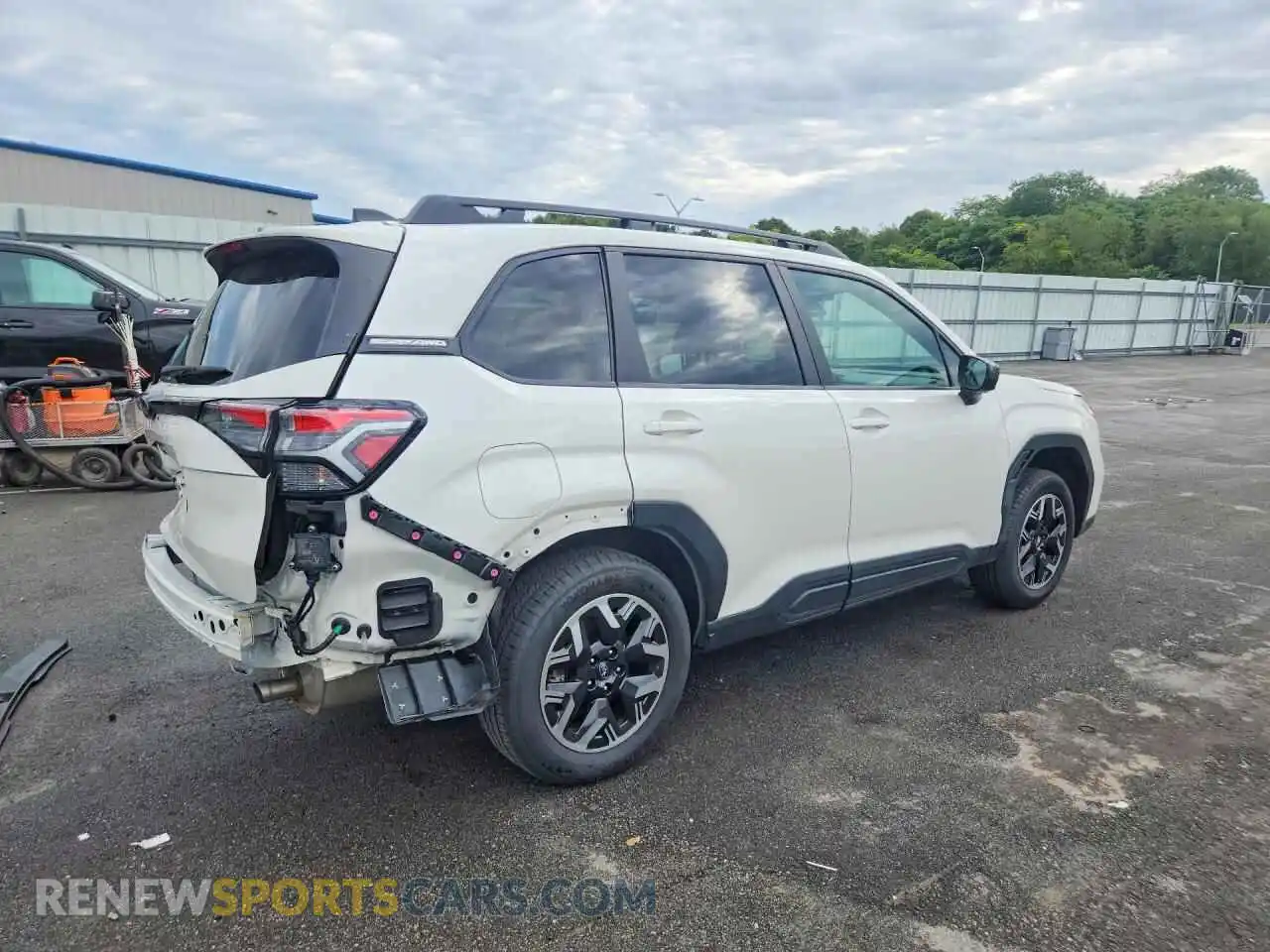 3 Фотография поврежденного автомобиля JF2SLDDC1SH570607 SUBARU FORESTER 2025