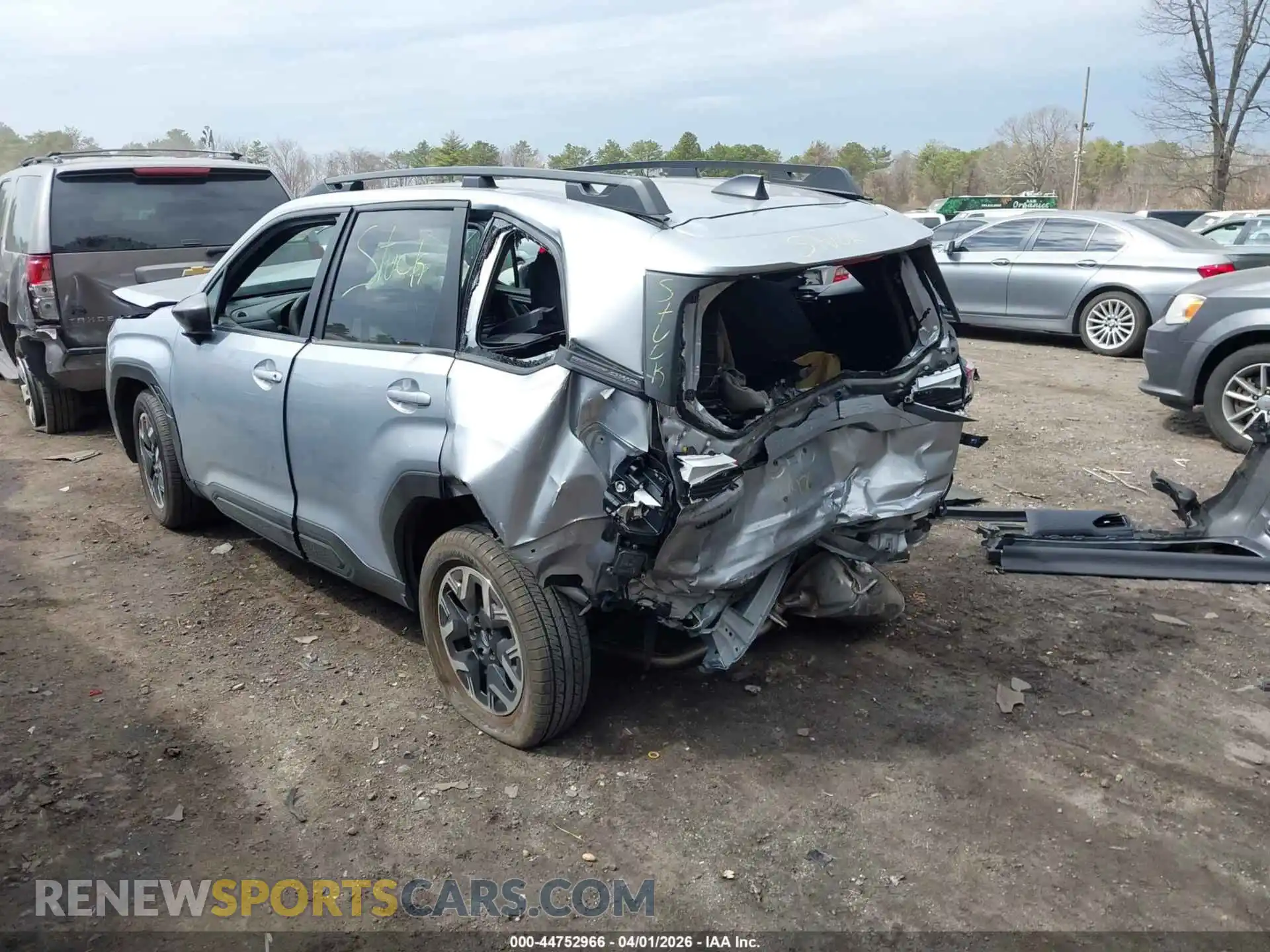 3 Photograph of a damaged car JF2SLDDC2SH418772 SUBARU FORESTER 2025
