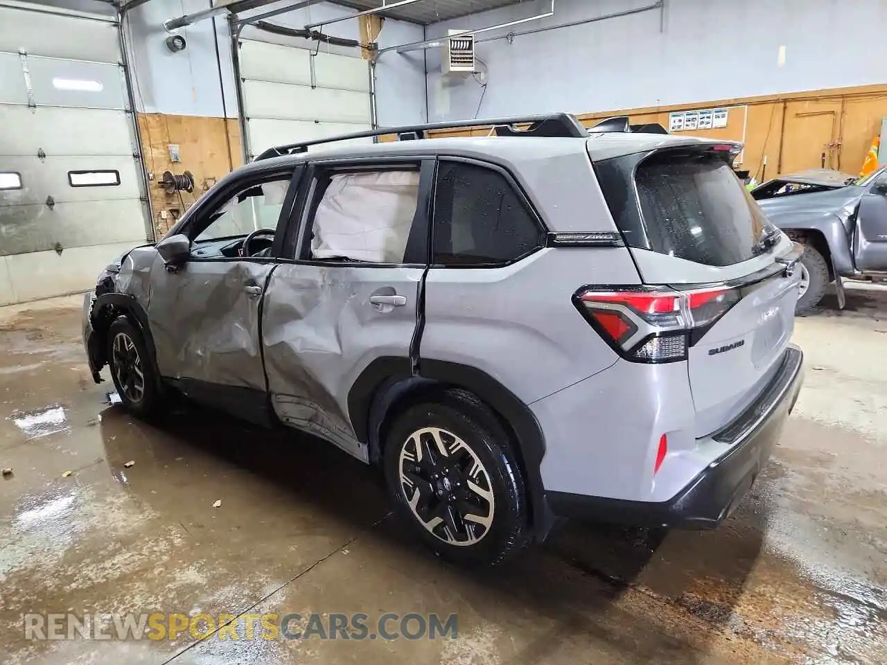 2 Фотография поврежденного автомобиля JF2SLDDC3SH485199 SUBARU FORESTER 2025