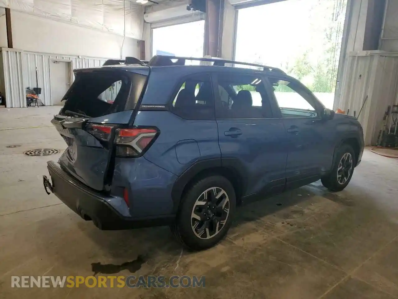 3 Фотография поврежденного автомобиля JF2SLDDC3SH546129 SUBARU FORESTER 2025