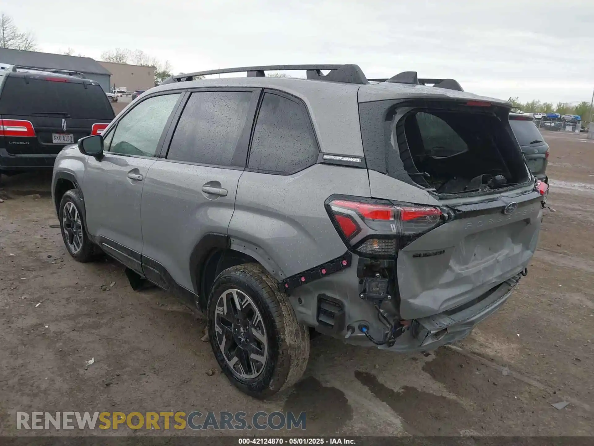 3 Photograph of a damaged car JF2SLDDC5SH484183 SUBARU FORESTER 2025