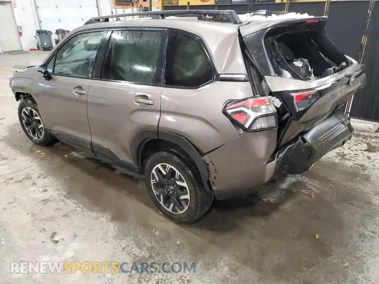2 Photograph of a damaged car JF2SLDDC5SH575678 SUBARU FORESTER 2025