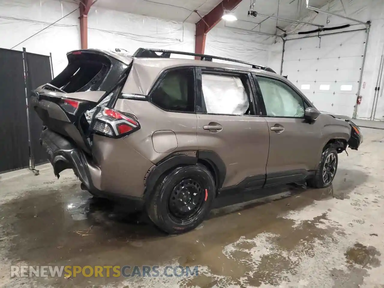 3 Photograph of a damaged car JF2SLDDC5SH575678 SUBARU FORESTER 2025