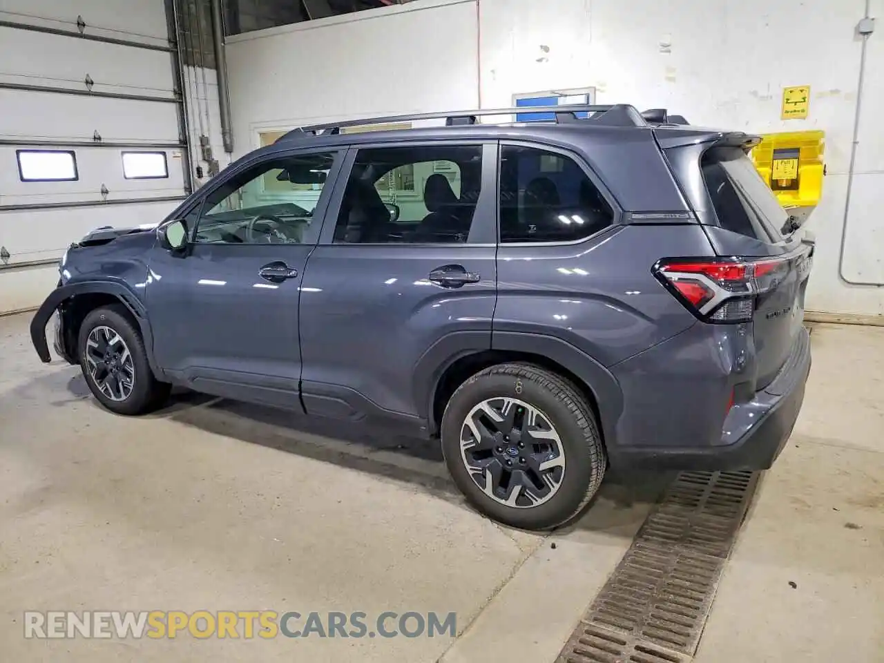 2 Photograph of a damaged car JF2SLDDC8SH461450 SUBARU FORESTER 2025
