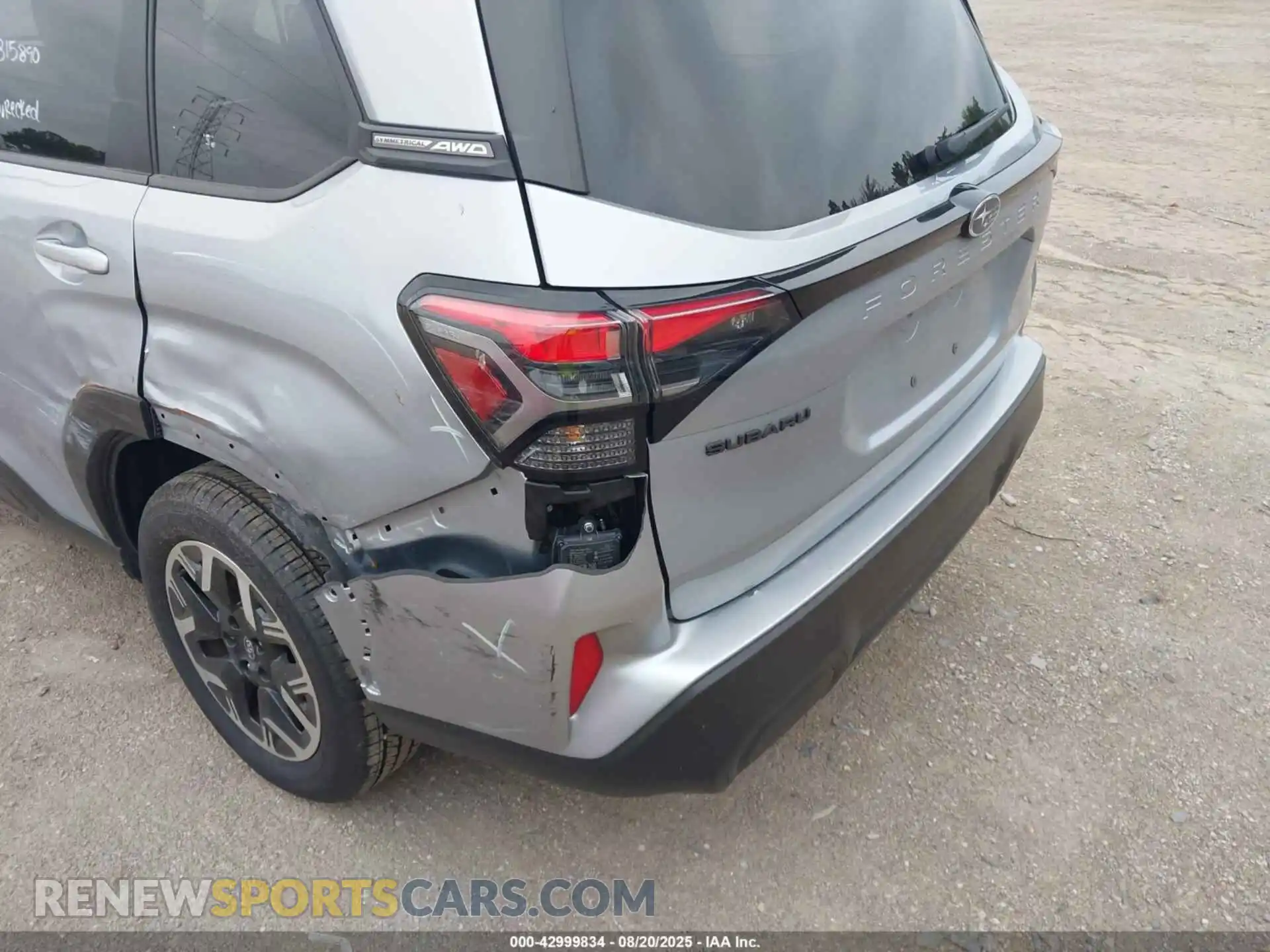 2 Photograph of a damaged car JF2SLDDC9SH538729 SUBARU FORESTER 2025