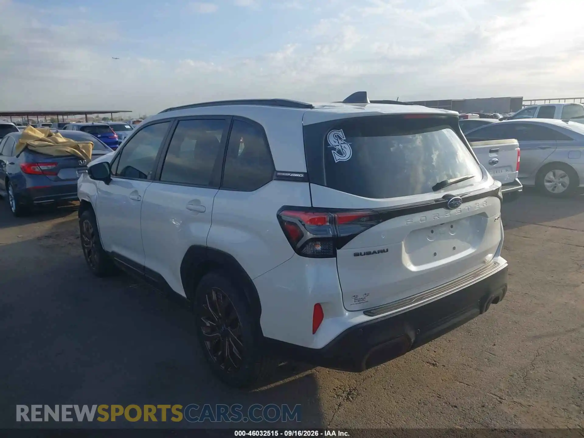 3 Фотография поврежденного автомобиля JF2SLDHC3SH492597 SUBARU FORESTER 2025