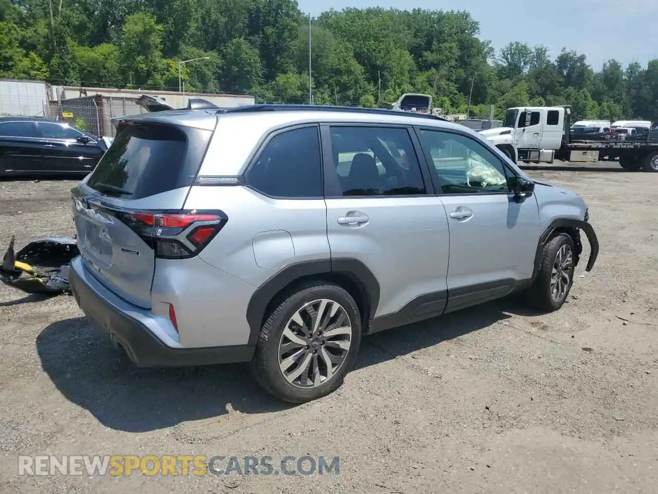 3 Photograph of a damaged car JF2SLDTC1SH467897 SUBARU FORESTER 2025