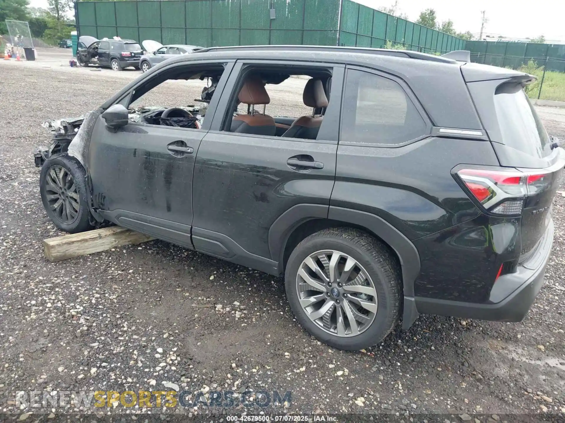 3 Photograph of a damaged car JF2SLDTC1SH522851 SUBARU FORESTER 2025