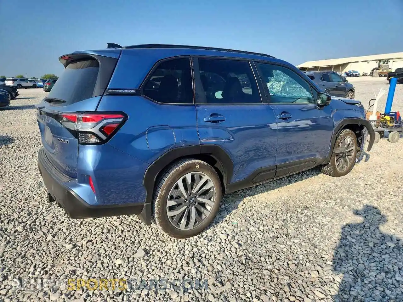 3 Фотография поврежденного автомобиля JF2SLDTC4SH580470 SUBARU FORESTER 2025