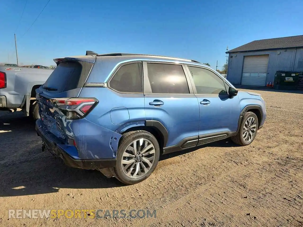 3 Фотография поврежденного автомобиля JF2SLDTC6SH615025 SUBARU FORESTER 2025