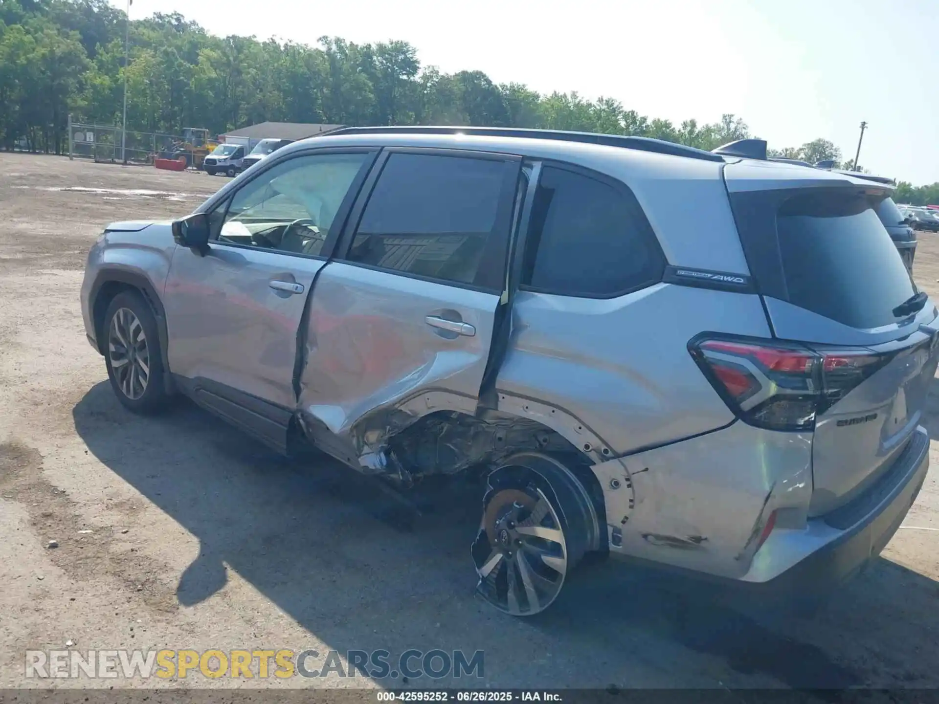 3 Photograph of a damaged car JF2SLDTC8SH423511 SUBARU FORESTER 2025