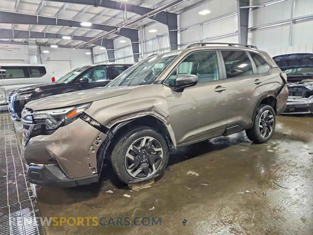 1 Photograph of a damaged car JF2SLSEDXSH402735 SUBARU FORESTER 2025