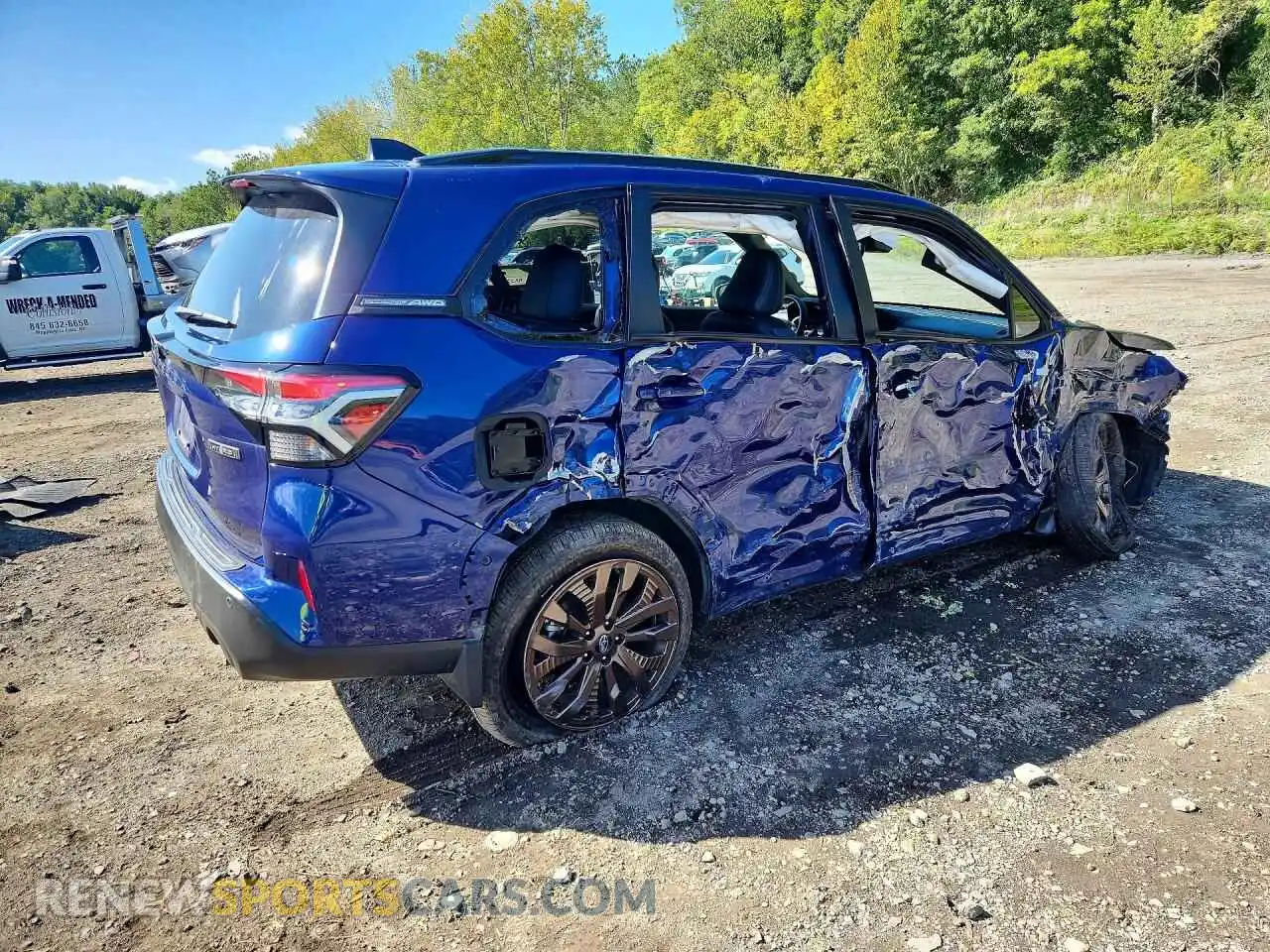 3 Фотография поврежденного автомобиля JF2SLSJD3SH451748 SUBARU FORESTER 2025