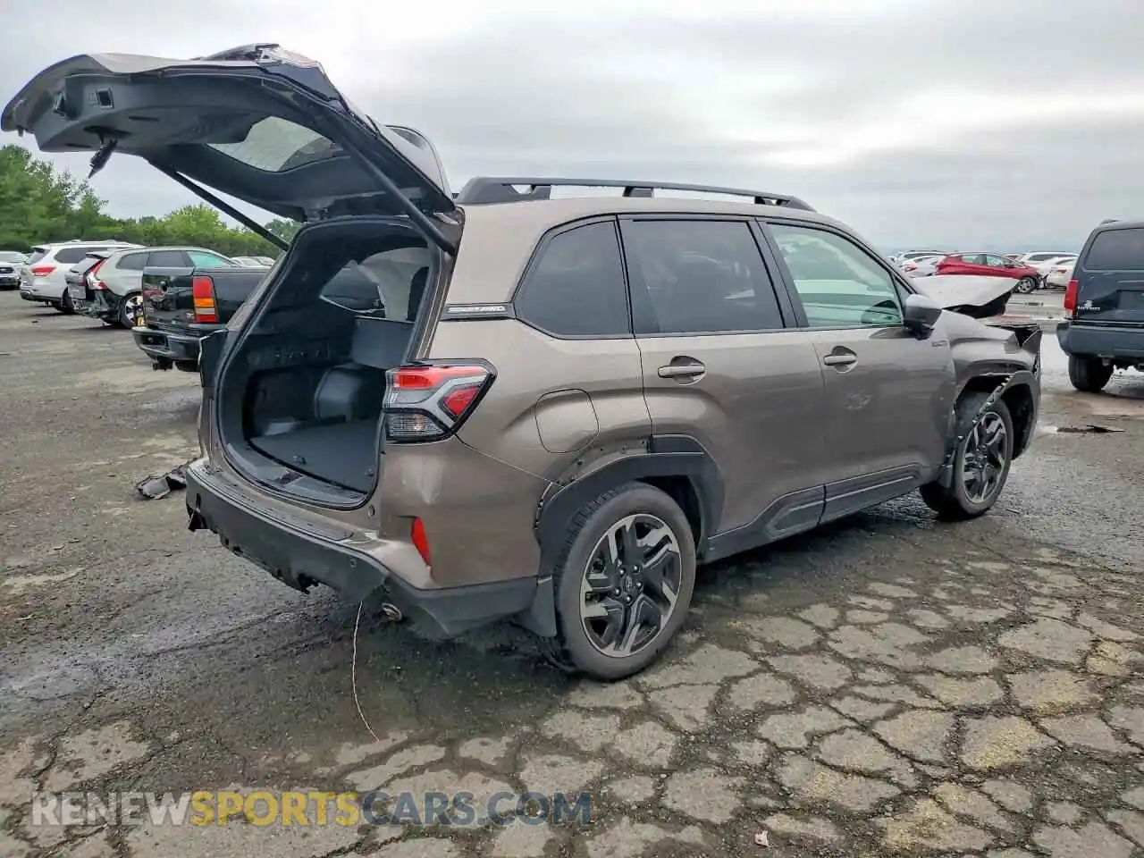 3 fotografías del automóvil dañado JF2SLSRD2SH439269 SUBARU FORESTER 2025