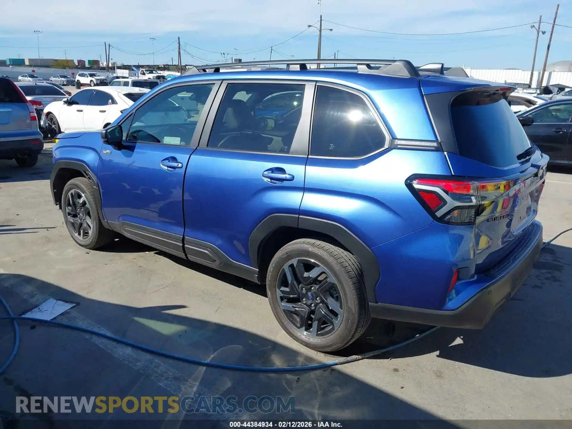 3 fotografías del automóvil dañado JF2SLSRD4SH404099 SUBARU FORESTER 2025