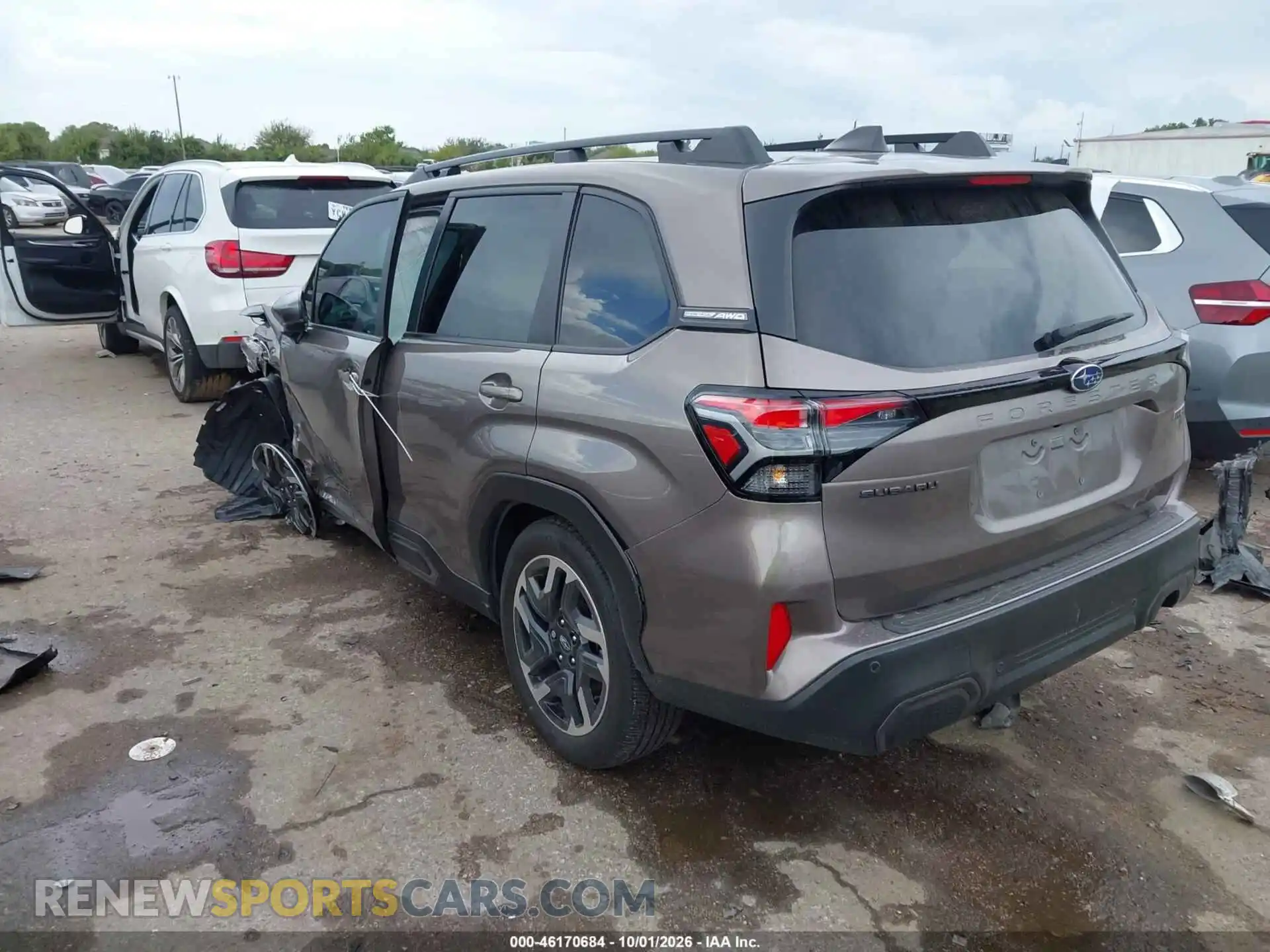 3 Фотография поврежденного автомобиля JF2SLSRD8SH413372 SUBARU FORESTER 2025