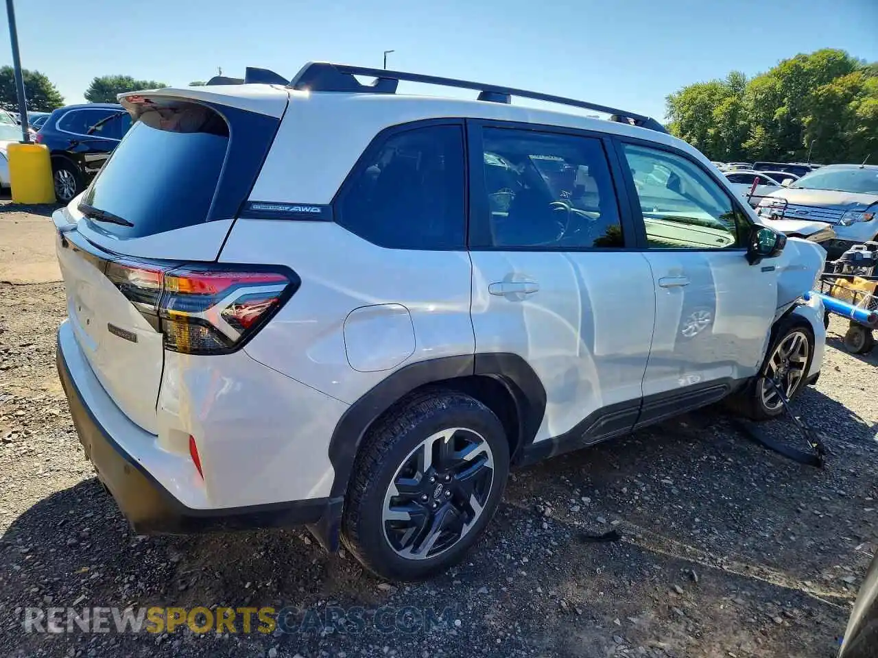 3 Photograph of a damaged car JF2SLSRD9SH409900 SUBARU FORESTER 2025