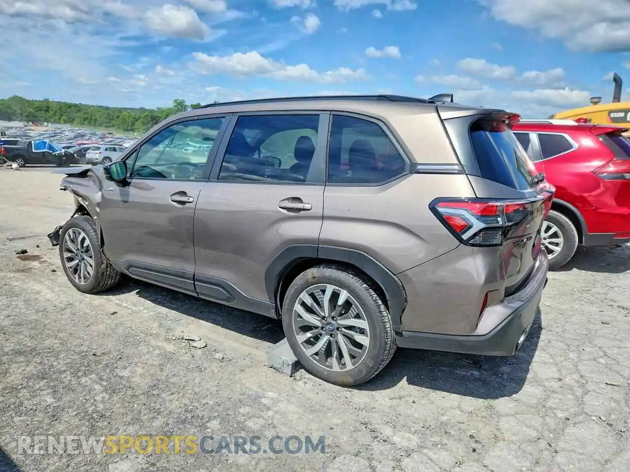 2 fotografías del automóvil dañado JF2SLSTD4SH436639 SUBARU FORESTER 2025