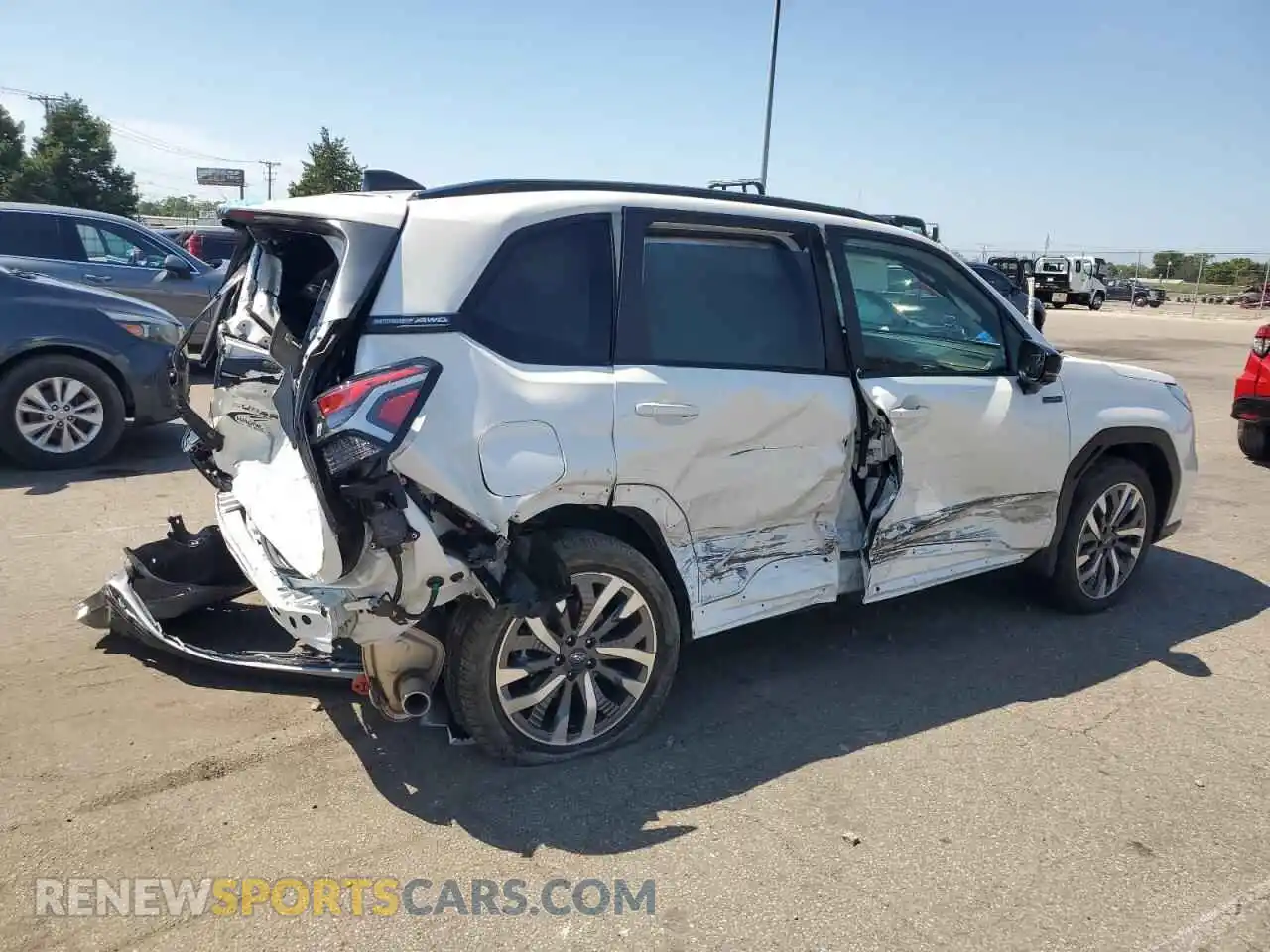 3 Photograph of a damaged car JF2SLSTD5SH402161 SUBARU FORESTER 2025