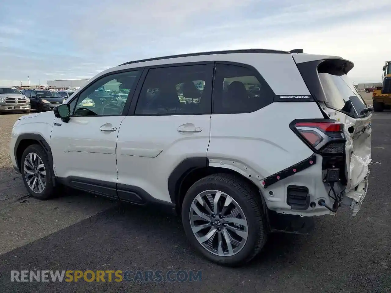 2 fotografías del automóvil dañado JF2SLSTD6SH410558 SUBARU FORESTER 2025