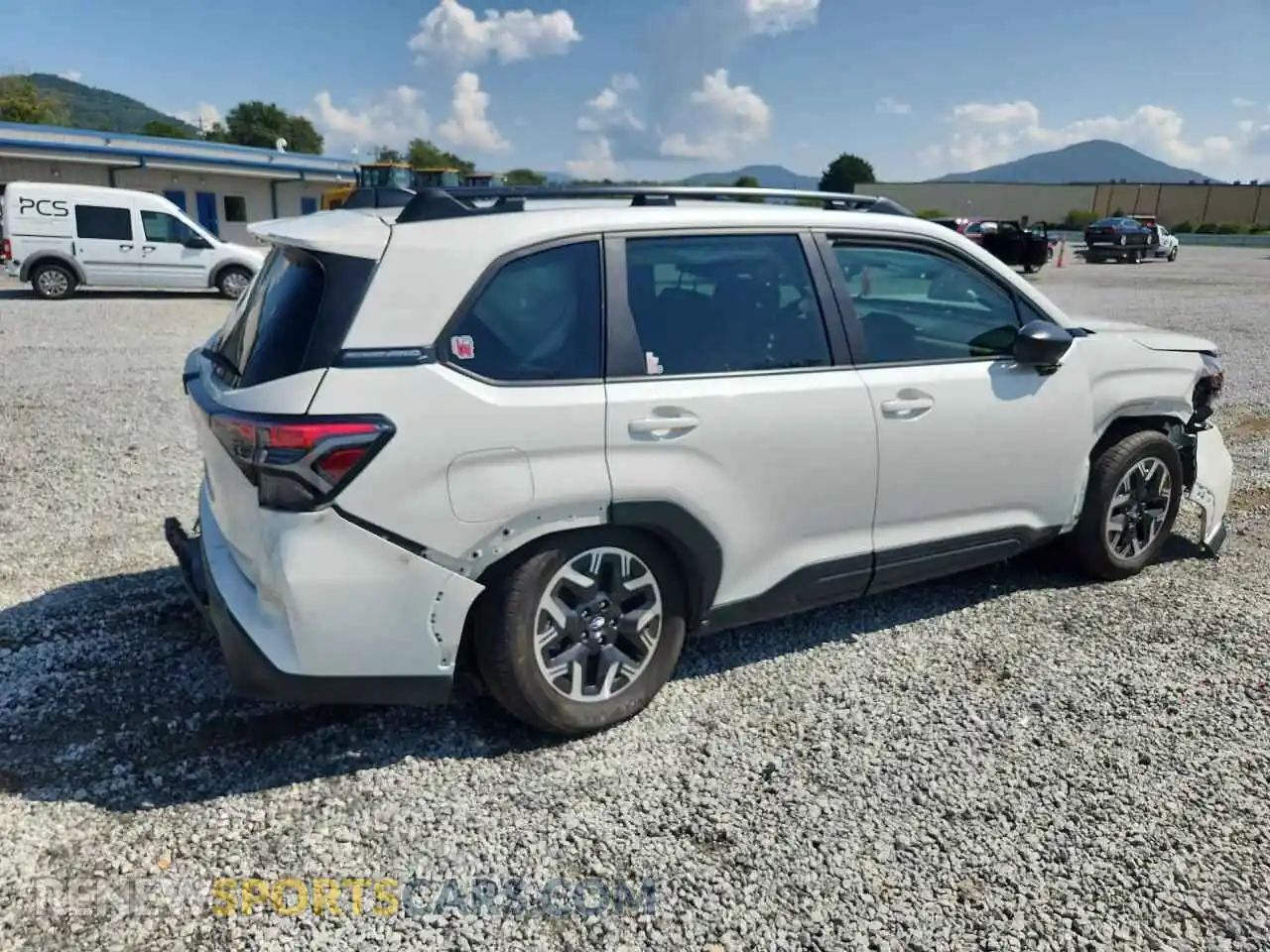 3 fotografías del automóvil dañado 4S4SLDA62T3100190 SUBARU FORESTER 2026