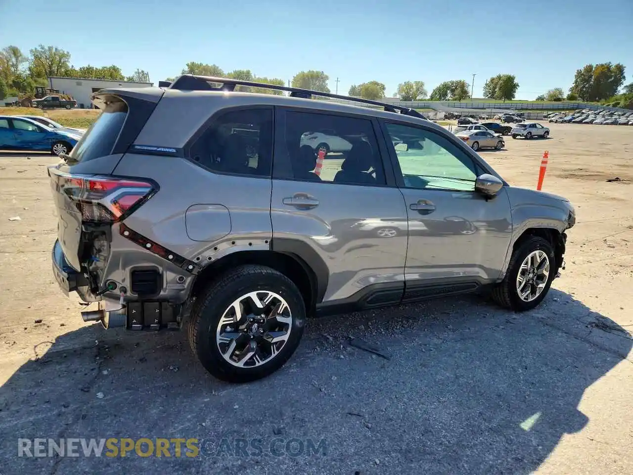 3 Фотография поврежденного автомобиля 4S4SLDB68T3054864 SUBARU FORESTER 2026