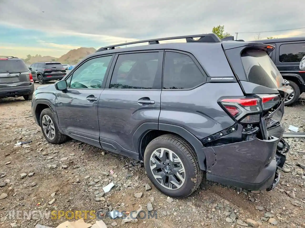 2 fotografías del automóvil dañado 4S4SLDD66T3004851 SUBARU FORESTER 2026