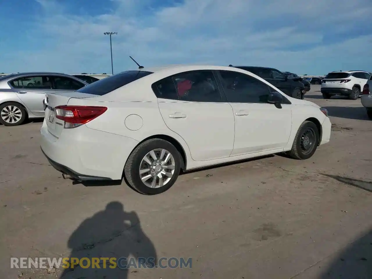3 fotografías del automóvil dañado 4S3GKAB69K3605572 SUBARU IMPREZA 2019