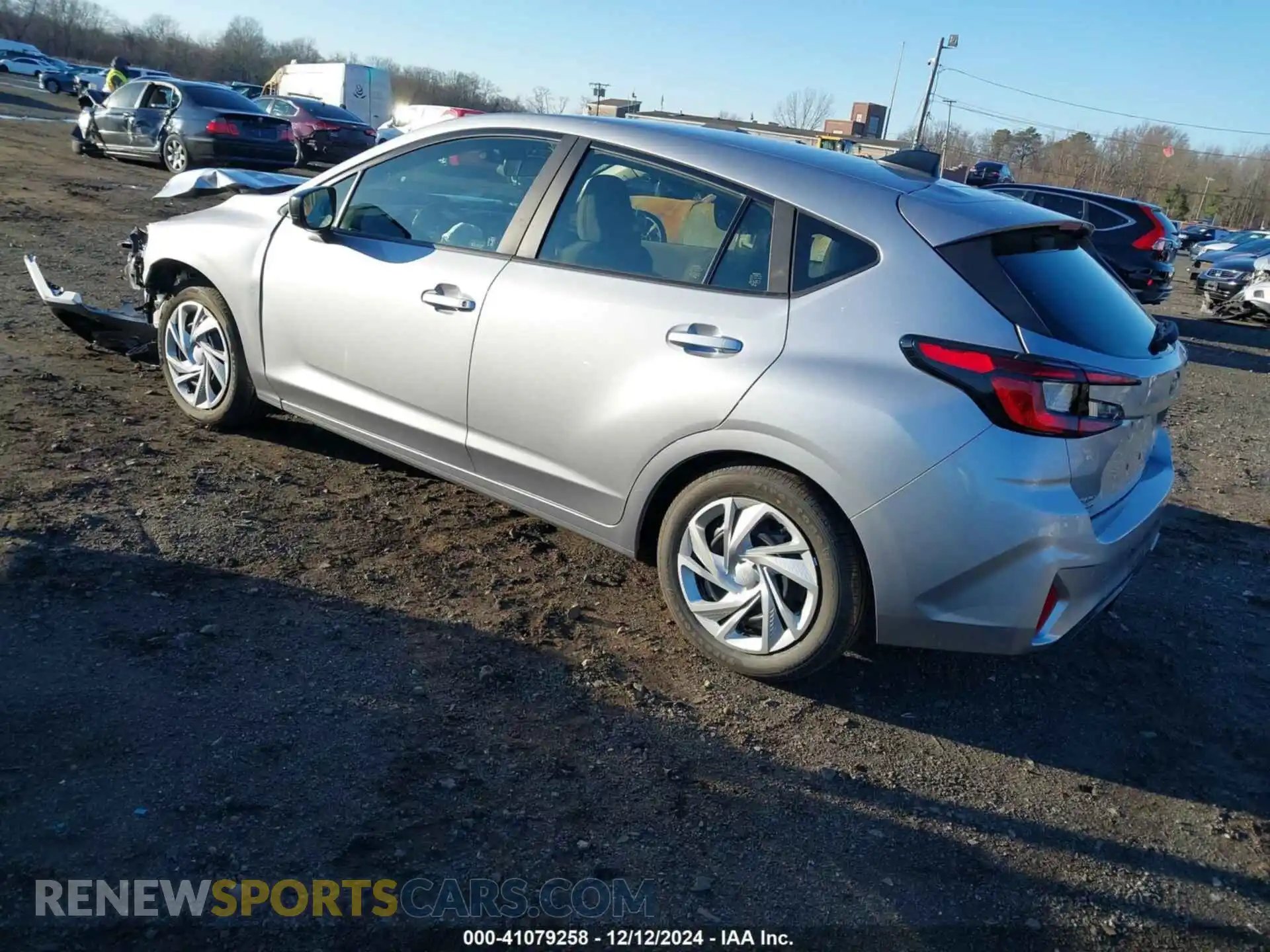 3 Фотография поврежденного автомобиля JF1GUABC9R8858653 SUBARU IMPREZA 2024