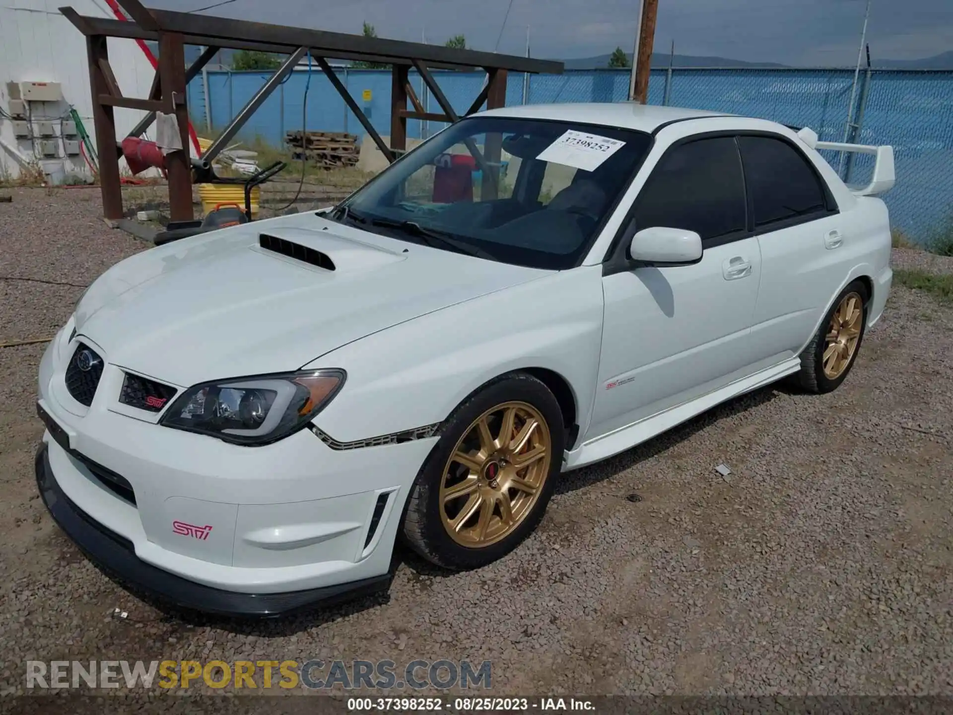 2 fotografías del automóvil dañado JF1GD70686L500159 SUBARU IMPREZA SEDAN 2006