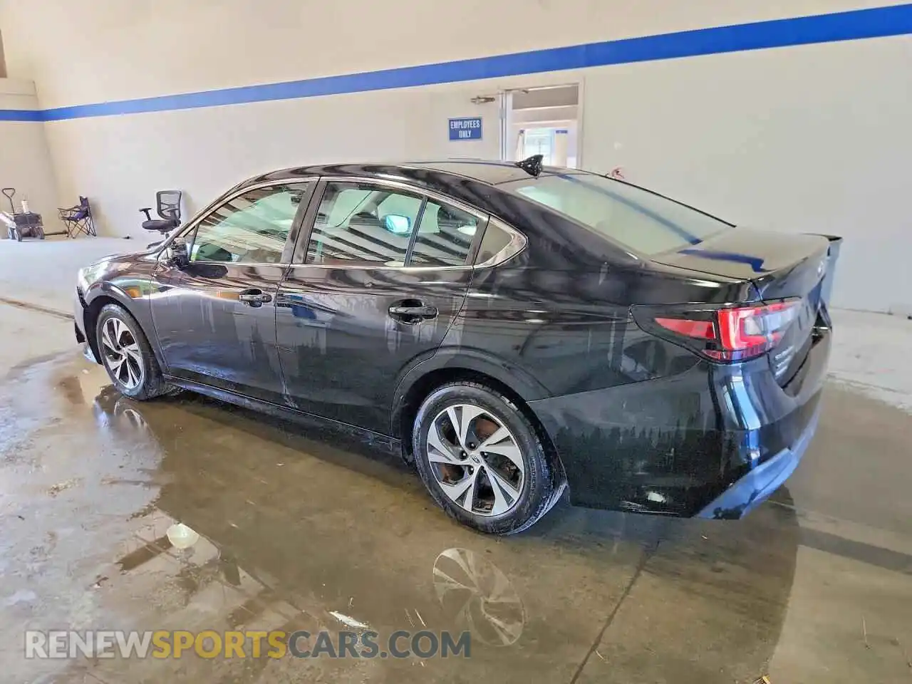 2 Photograph of a damaged car 4S3BWAC62M3005881 SUBARU LEGACY 2021