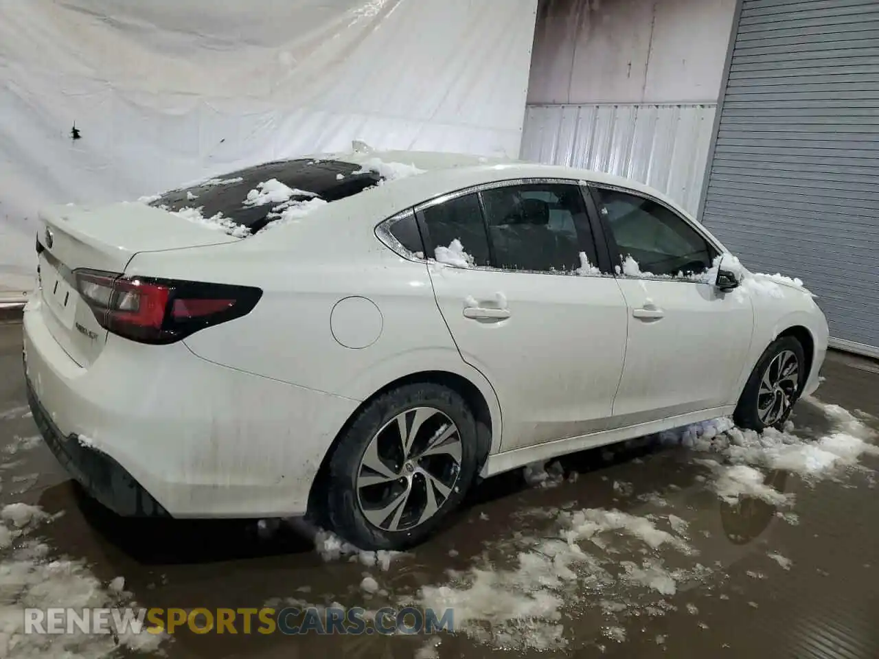 3 Photograph of a damaged car 4S3BWAD60M3015579 SUBARU LEGACY 2021