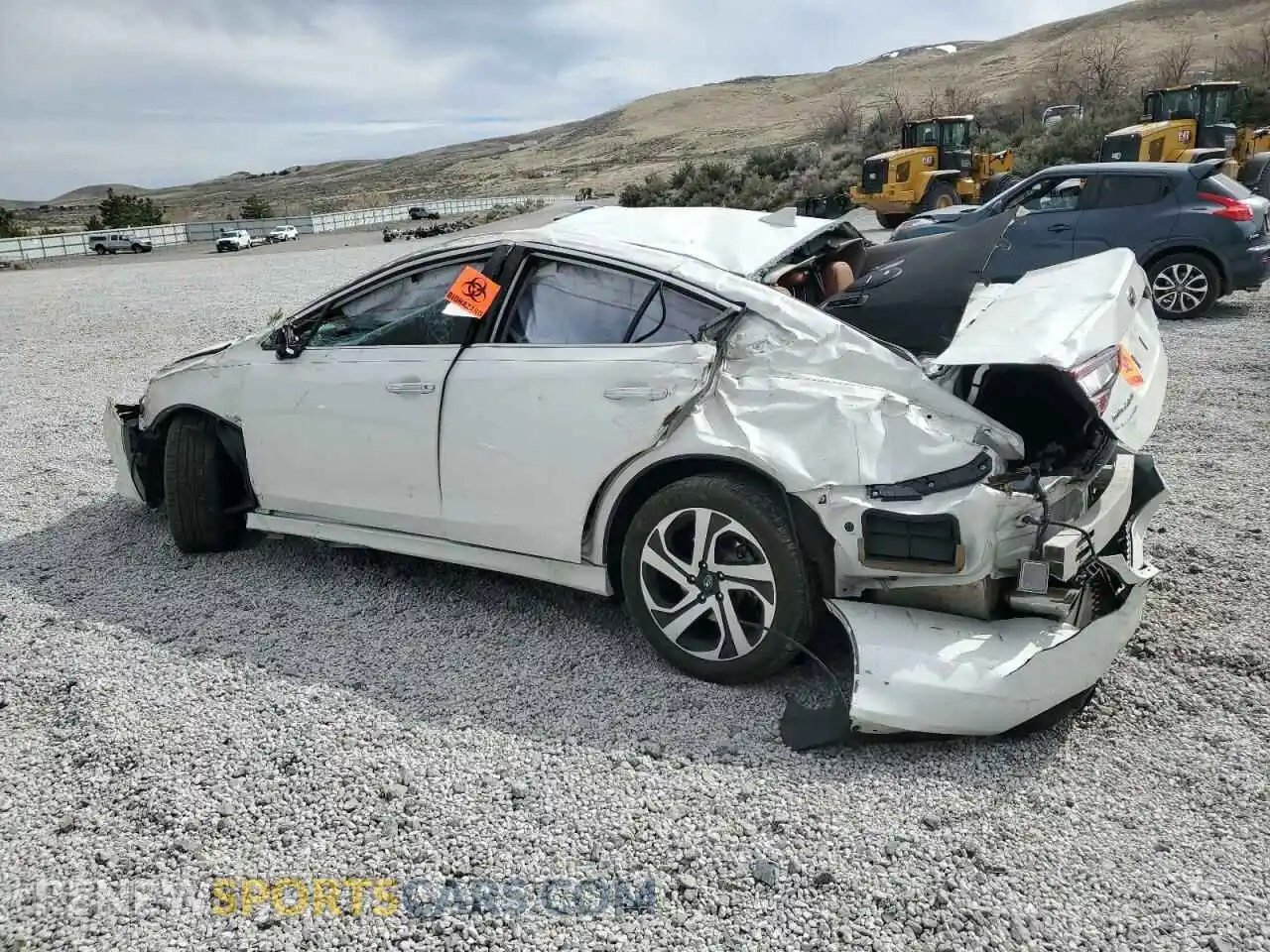 2 fotografías del automóvil dañado 4S3BWGP66M3004293 SUBARU LEGACY 2021