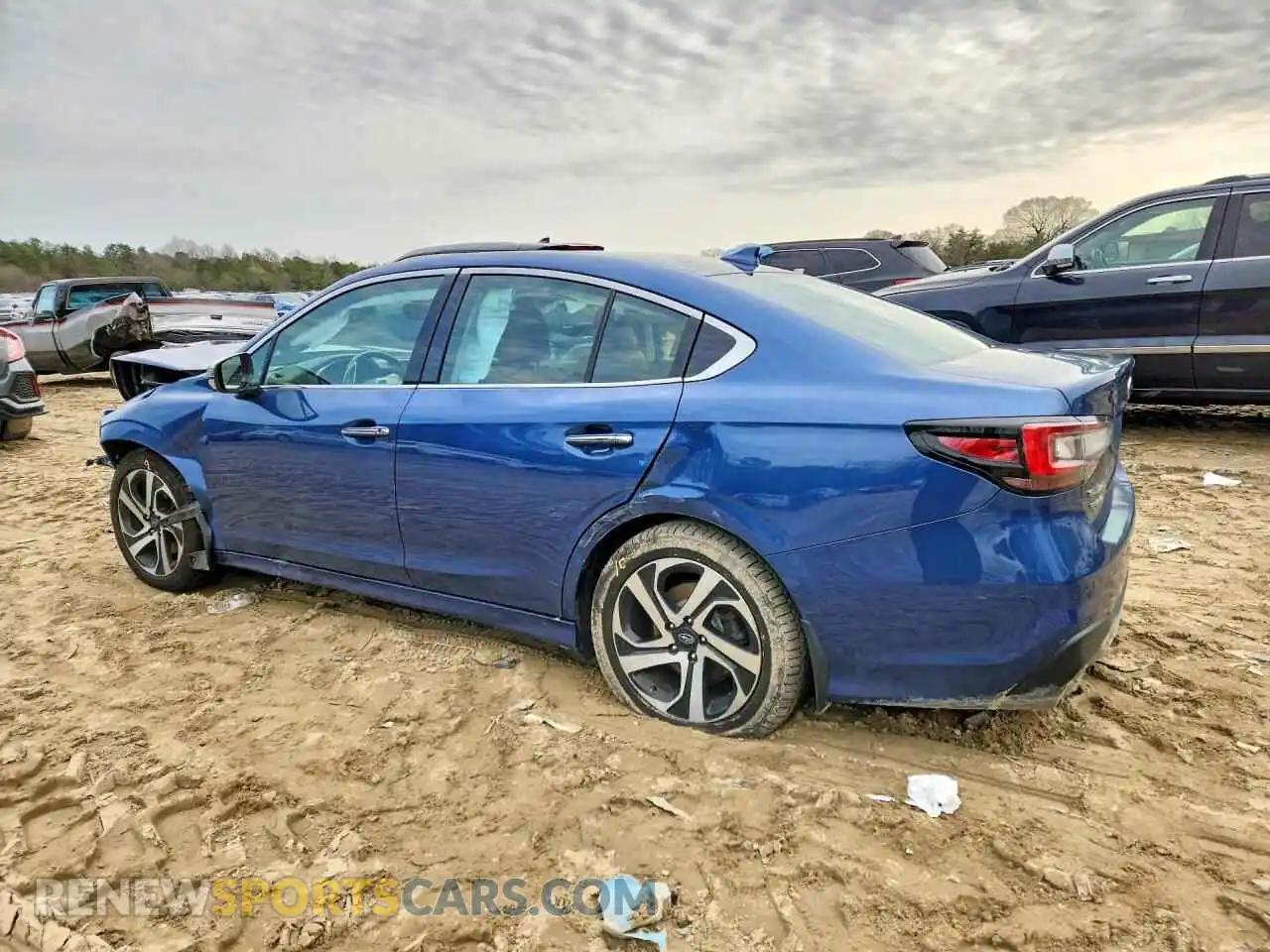 2 Photograph of a damaged car 4S3BWGP66N3027901 SUBARU LEGACY 2022