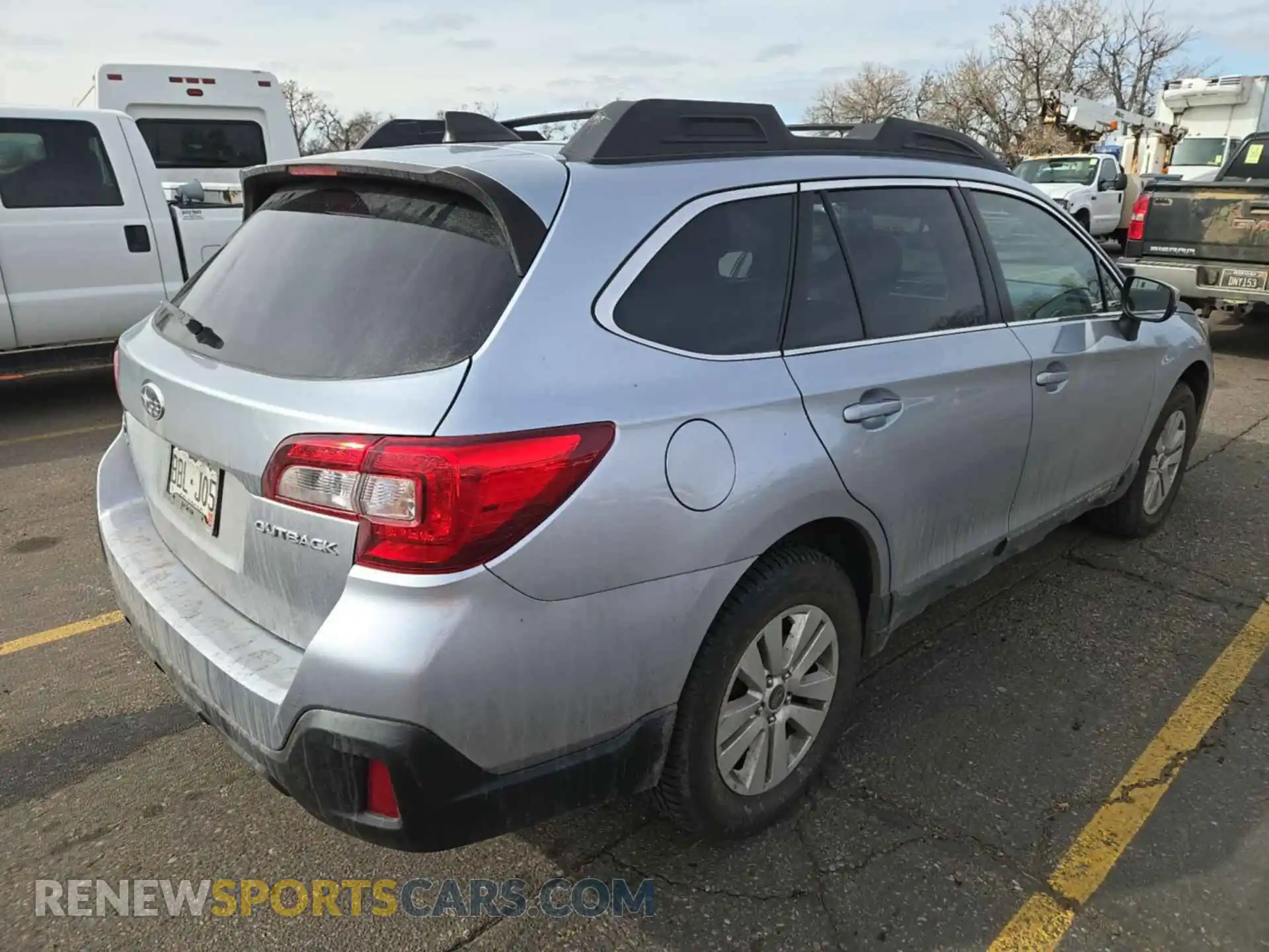 3 Photograph of a damaged car 4S4BSAFC3K3312367 SUBARU OUTBACK 2019