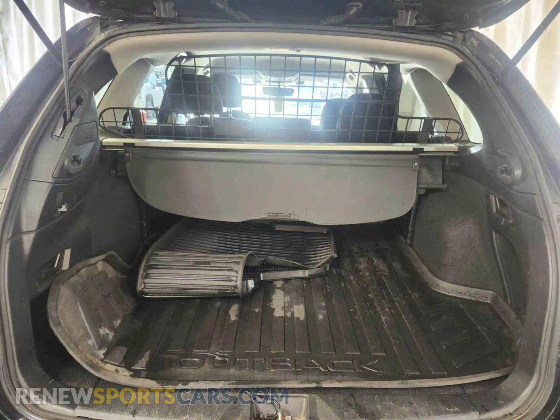 1 Photograph of a damaged car 4S4BSAFC3K3319786 SUBARU OUTBACK 2019