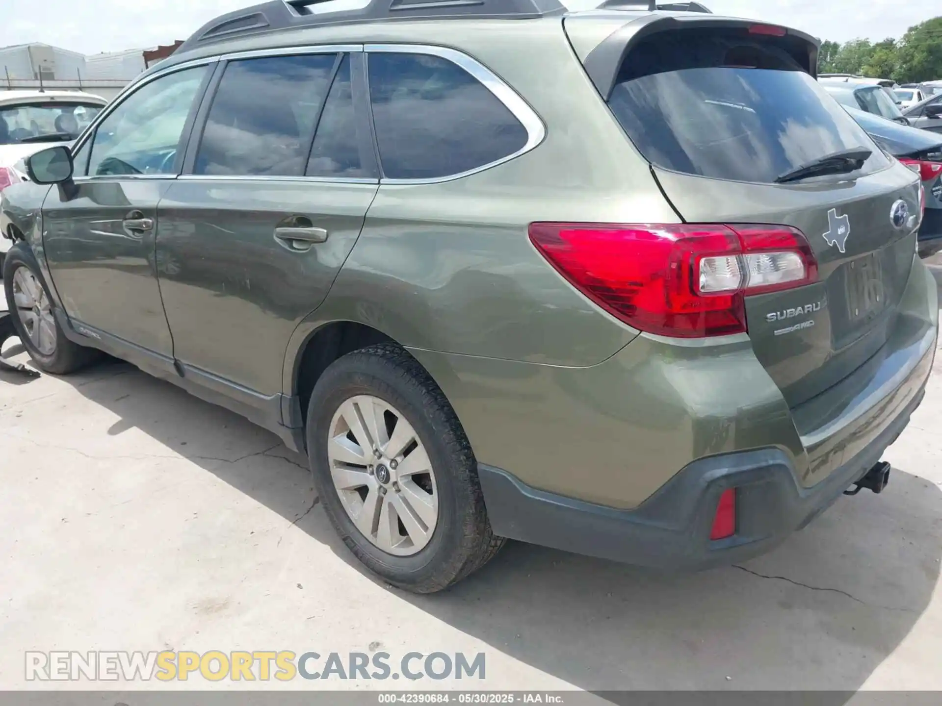 3 Photograph of a damaged car 4S4BSAFC3K3323076 SUBARU OUTBACK 2019