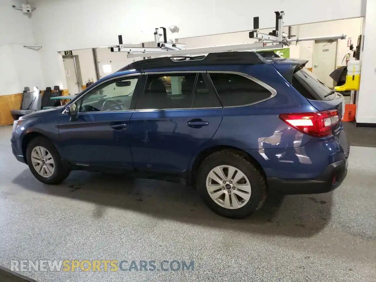 2 Photograph of a damaged car 4S4BSAFC5K3326660 SUBARU OUTBACK 2019