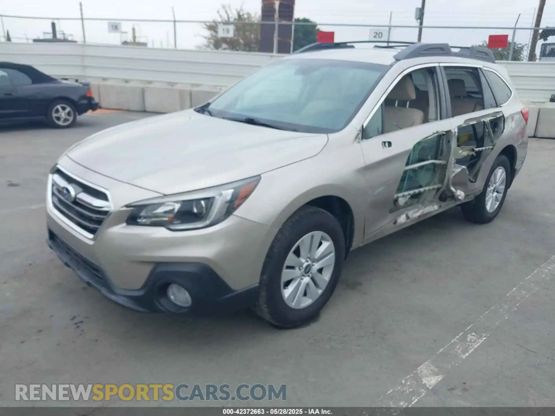 2 Photograph of a damaged car 4S4BSAFC8K3326264 SUBARU OUTBACK 2019