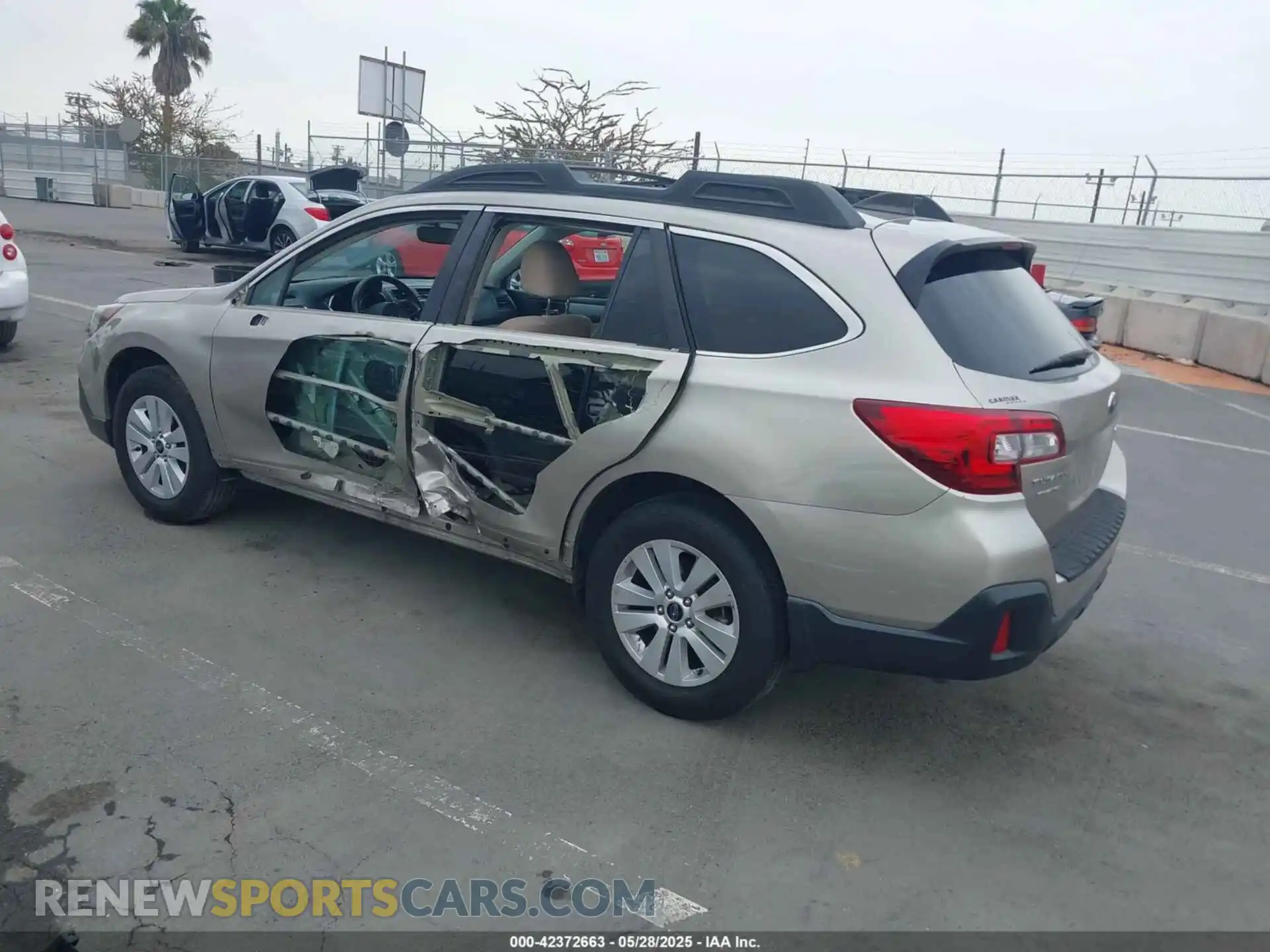 3 Photograph of a damaged car 4S4BSAFC8K3326264 SUBARU OUTBACK 2019