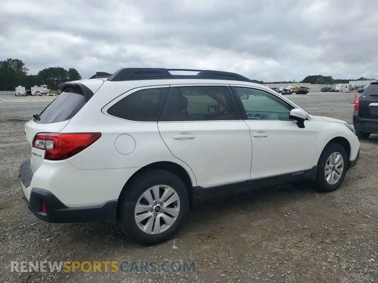 3 Photograph of a damaged car 4S4BSAFC9K3388093 SUBARU OUTBACK 2019