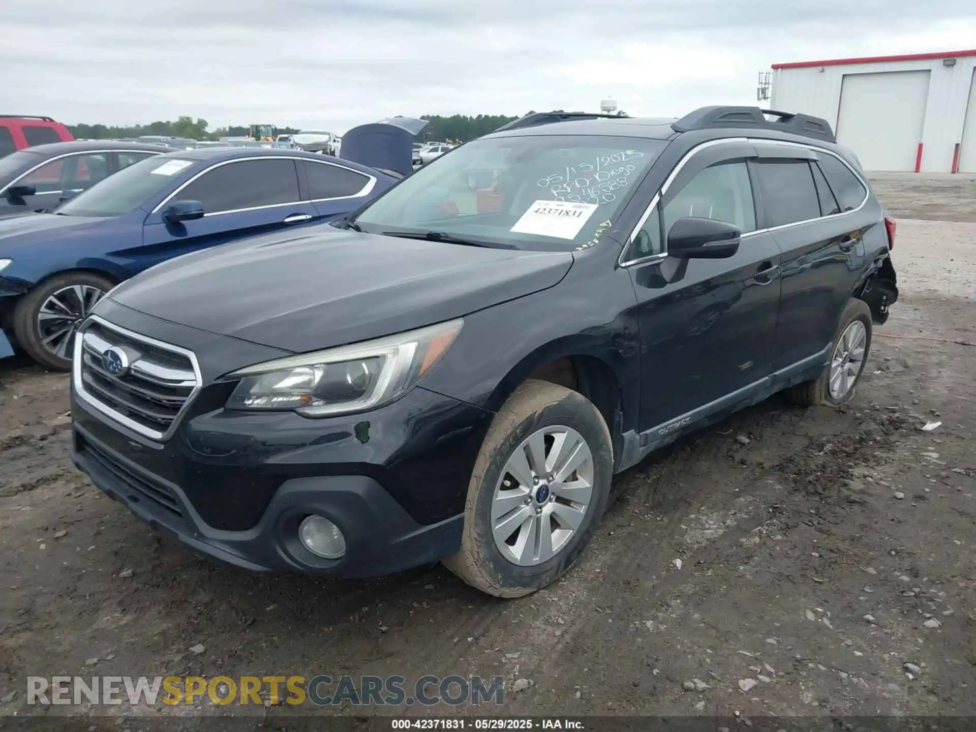 2 Photograph of a damaged car 4S4BSAHC9K3369220 SUBARU OUTBACK 2019