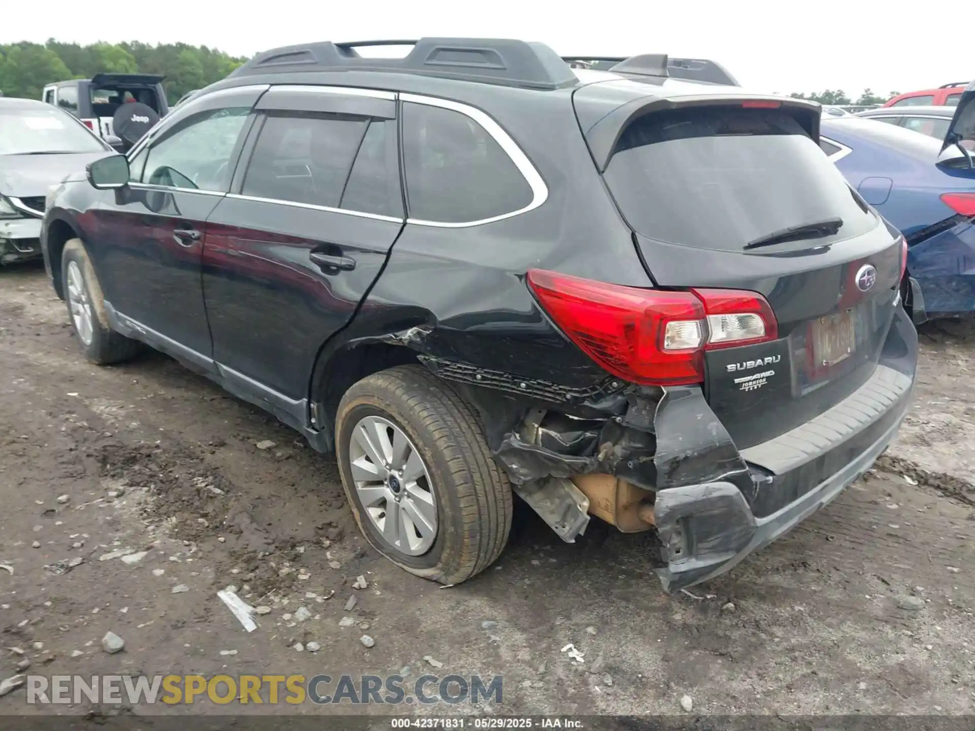 3 Photograph of a damaged car 4S4BSAHC9K3369220 SUBARU OUTBACK 2019